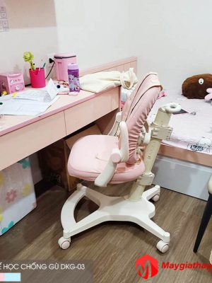 Lợi ích của bàn ghế chống gù cho trẻ nhỏ